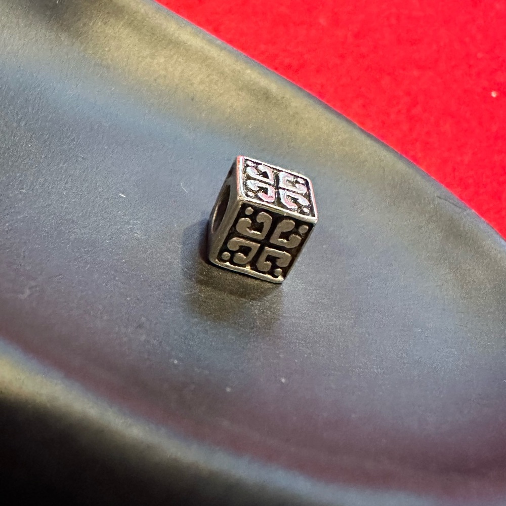 Pandora Vintage Heart Block Charm